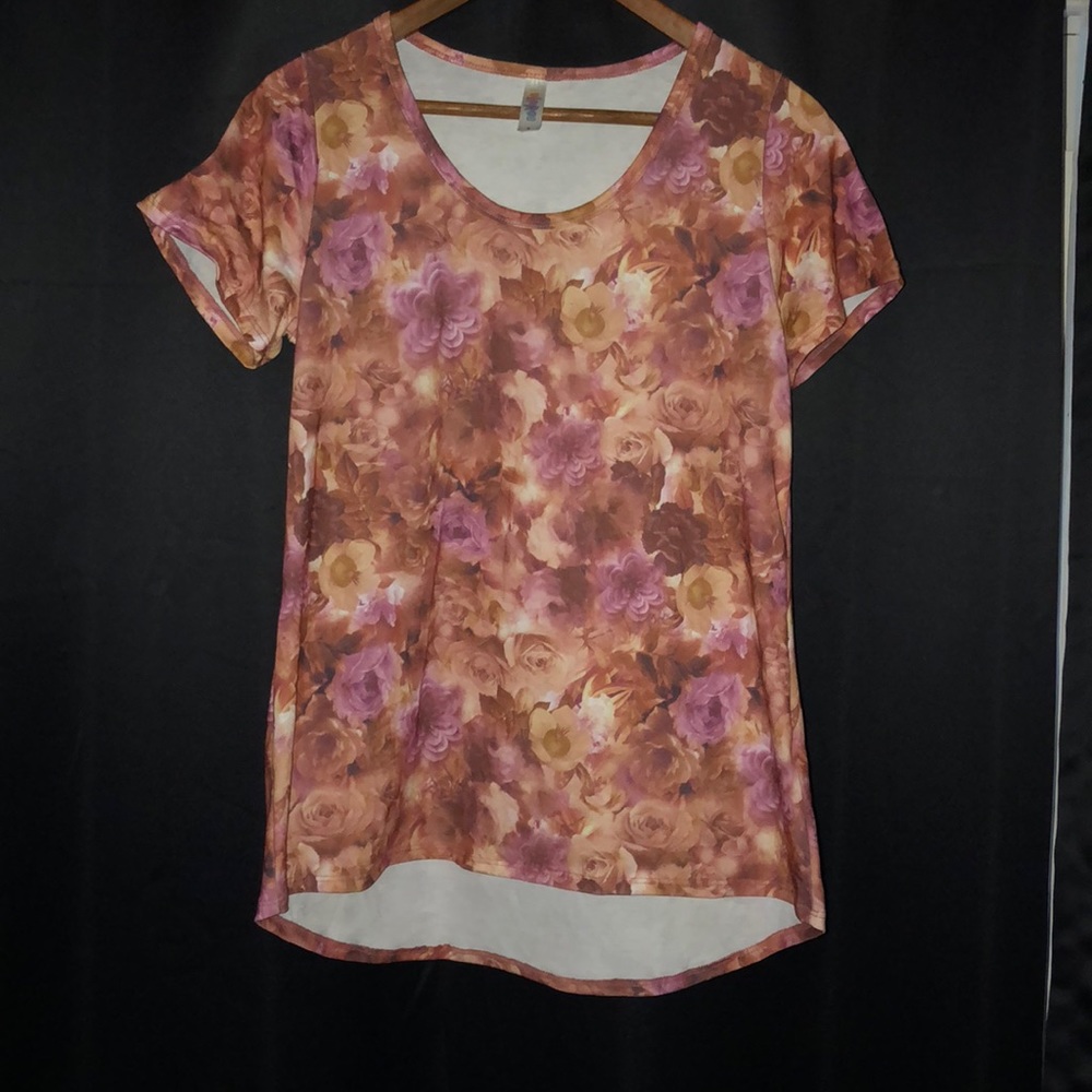 Lularoe rose print top